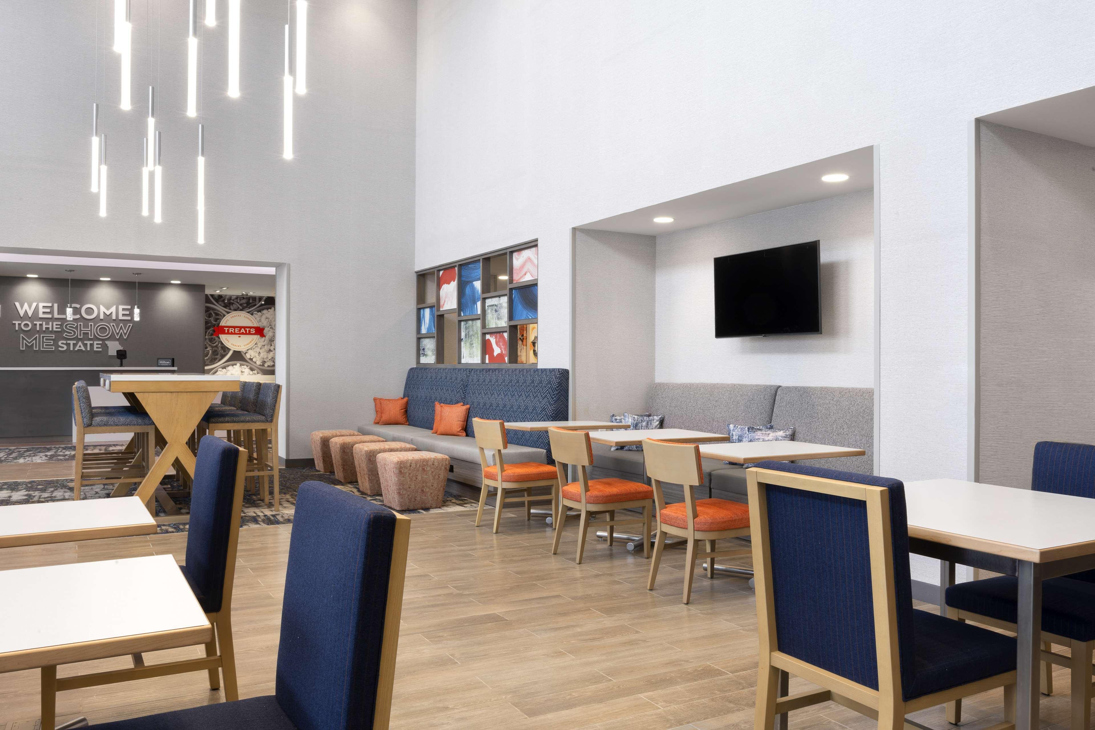 Hampton Inn & Suites St Charles Old Town Area, Mo Saint Charles ภายนอก รูปภาพ