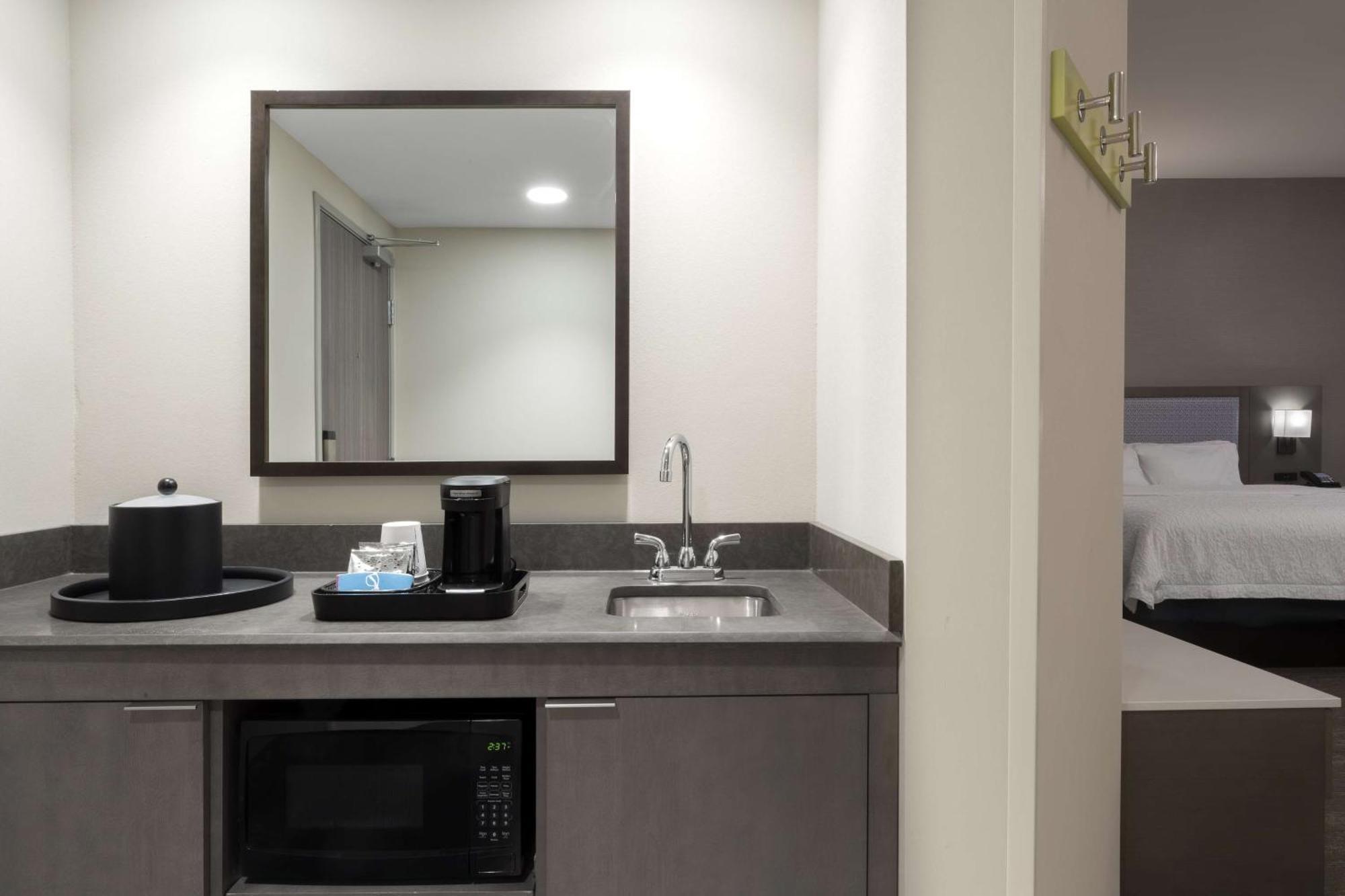 Hampton Inn & Suites St Charles Old Town Area, Mo Saint Charles ภายนอก รูปภาพ
